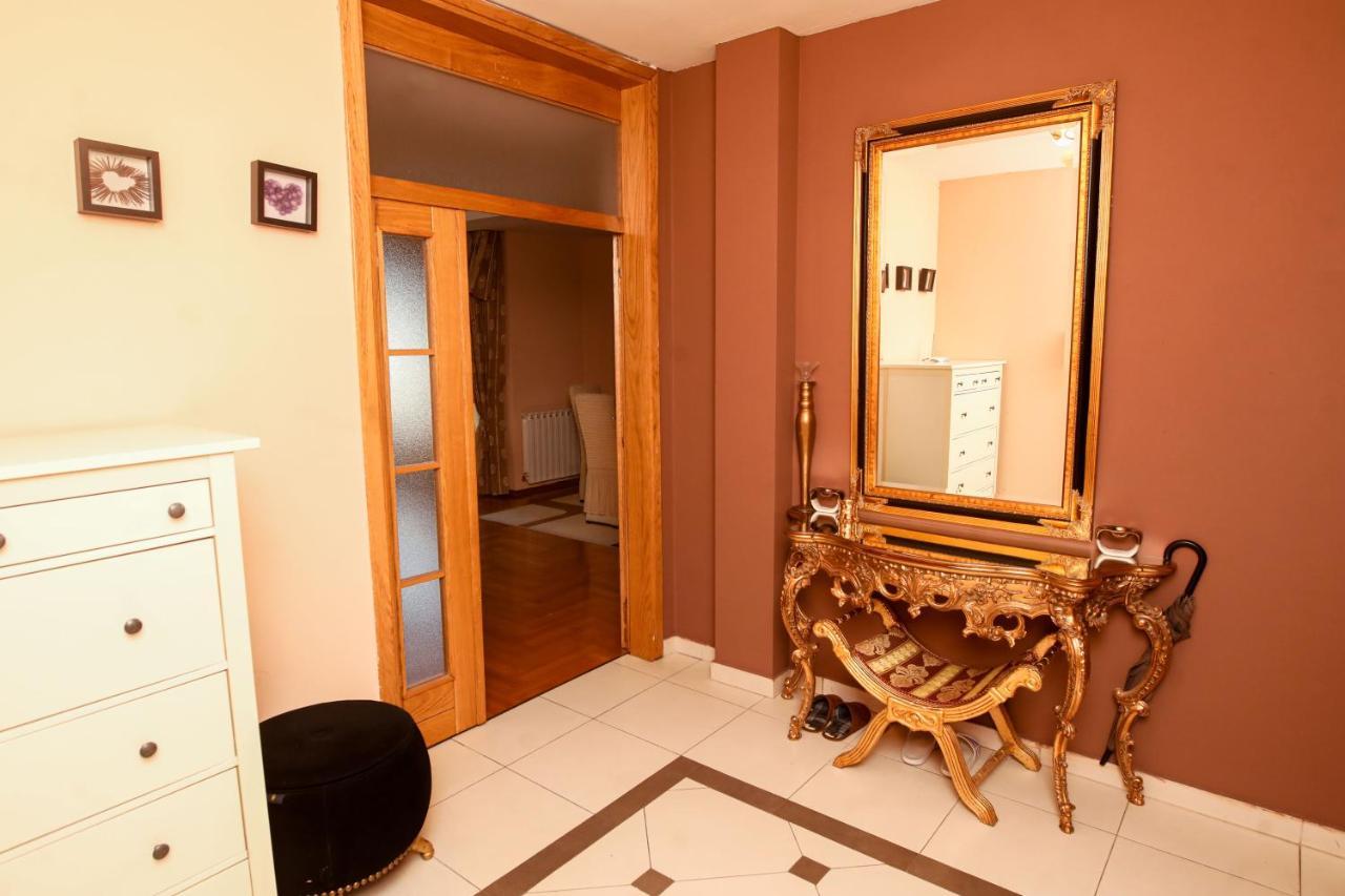 Ugodan I Luksuzan Apartman Баня Лука Екстериор снимка