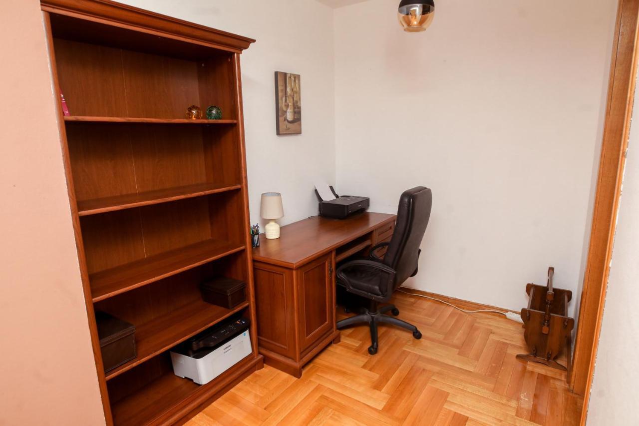 Ugodan I Luksuzan Apartman Баня Лука Екстериор снимка