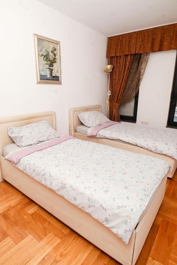 Ugodan I Luksuzan Apartman Баня Лука Екстериор снимка