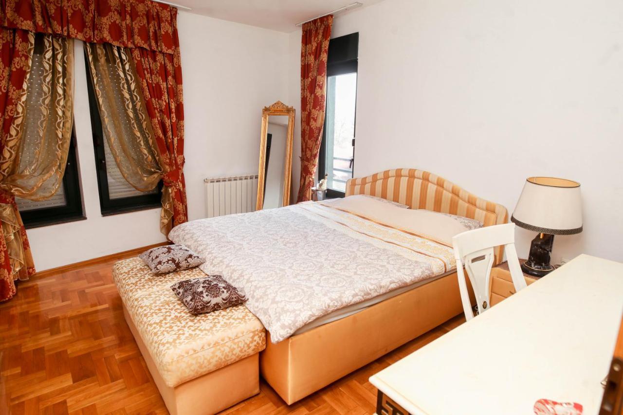 Ugodan I Luksuzan Apartman Баня Лука Екстериор снимка